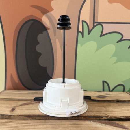 Poste d'appâtage BaitSafe encastrable plafond et paroi — dératisation sécurisée des combles et cloisons, sans clé
